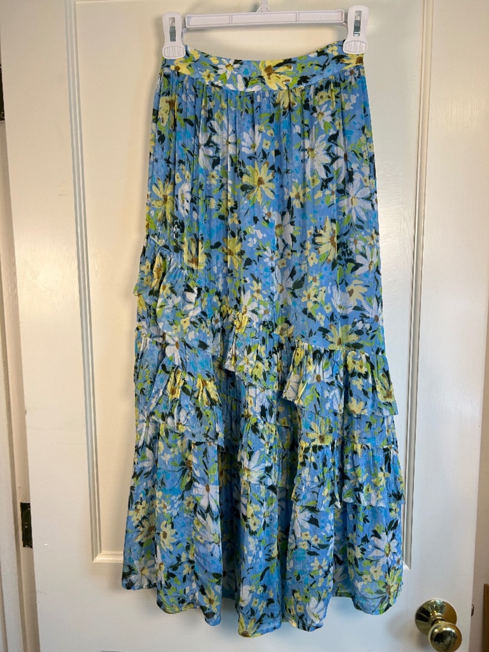 Vineyard Vines tiered floral maxi skirt, Blues & yellows Size Small